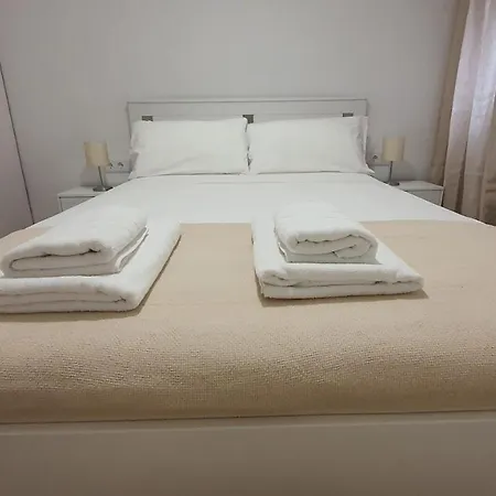 Opening Doors Sagrada Familia Apartment
