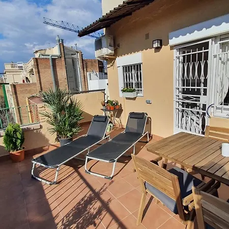 Opening Doors Sagrada Familia Apartment Barcelona