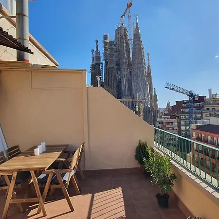 Opening Doors Sagrada Familia Apartment *